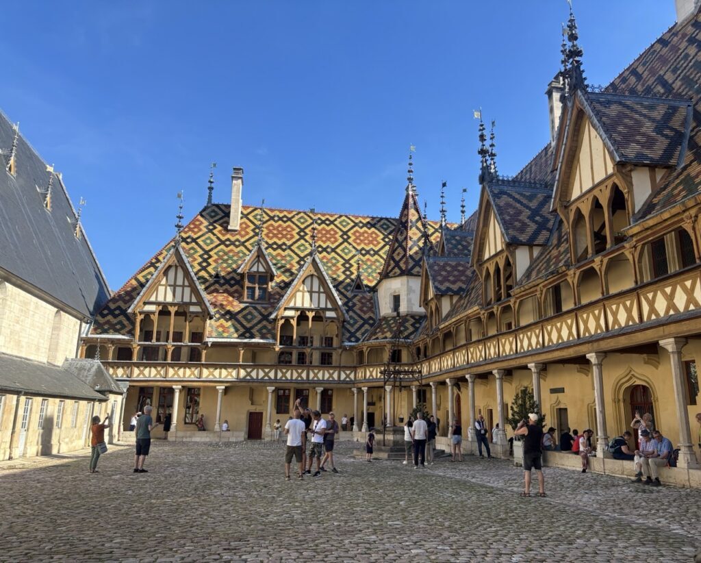 法國勃艮第區景點 博訥 Beaune 法國博訥主宮醫院