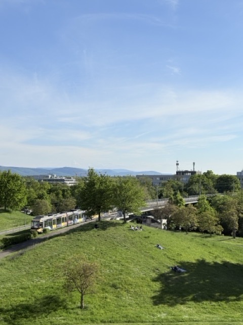 德國Karlsruhe卡魯斯魯爾|交換生帶你走進當地人的生活~ 17 Mount Klotz Günther-Klotz-Anlage Karlsruhe 公園 Europahalle/Europabad