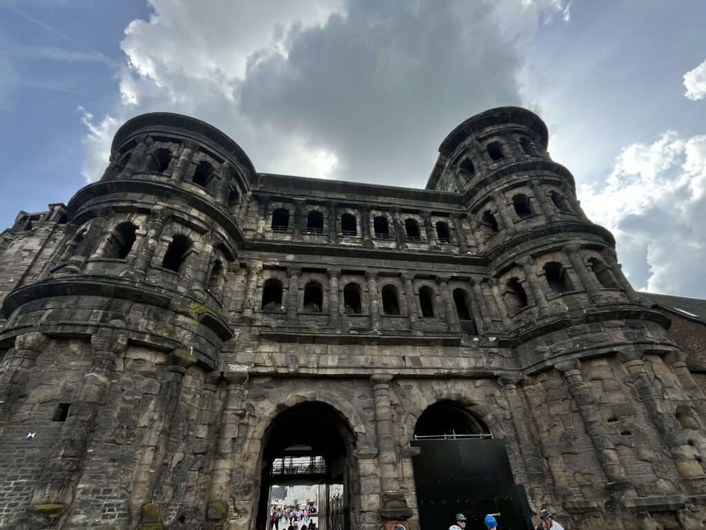 德國Trier景點
德國Trier旅遊
德國旅遊
格拉城門
Porta Nigra 