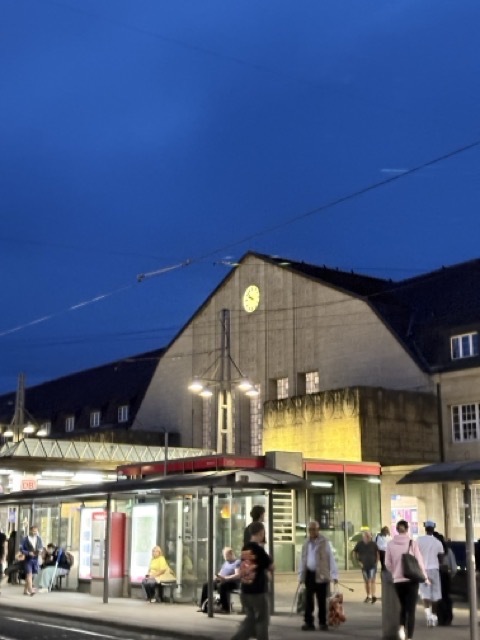 德國Karlsruhe卡魯斯魯爾|交換生帶你走進當地人的生活~ 1 德國Karlsruhe
卡魯火車站 卡魯 Karlsruhe Hauptbahnhof