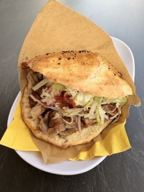 德國Karlsruhe卡魯斯魯爾|交換生帶你走進當地人的生活~ 8 Döner Kebab 土耳其捲餅 Karlsruhe美食推薦 Kebabi