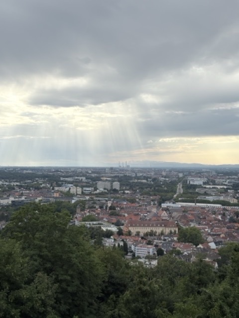德國Karlsruhe卡魯斯魯爾|交換生帶你走進當地人的生活~ 19 Durlach Turmberg Karlsruhe Panorama terrace Turmberg Aussichtsterrasse Turmberg Durlach觀景台 karlsruhe爬山