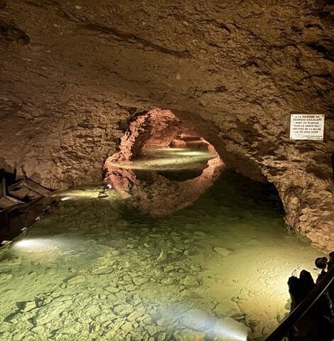法國里昂附近景點|法國Les Grottes de La Balme天然神秘洞穴,帶你一探究竟! 12 法國Les Grottes de La Balme 法國天然神秘洞穴 法國里昂附近景點 地下河流