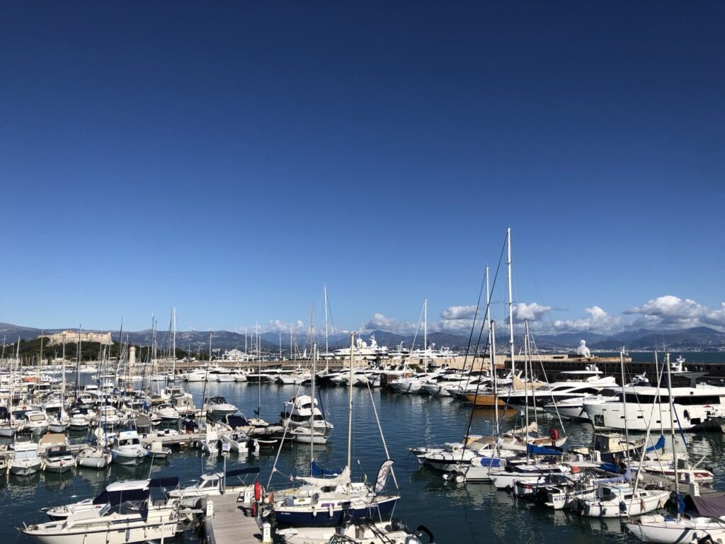 南法自由行-法國Antibes 5大必打卡景點 1 法國Antibes 南法自由行 法國南部 蔚藍海岸
Antibes 港口