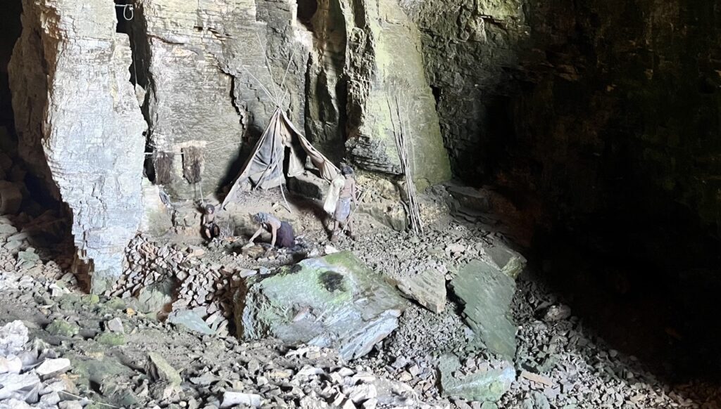法國里昂附近景點|法國Les Grottes de La Balme天然神秘洞穴,帶你一探究竟! 5 法國Les Grottes de La Balme 法國天然神秘洞穴 法國里昂附近景點 法國遠古時代